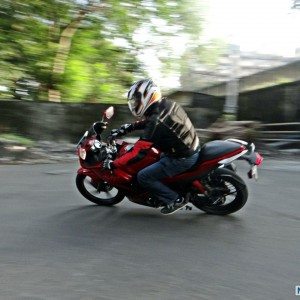 Hero MotoCorp Karizma ZMR Review Action Shots