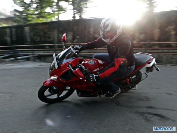 2014-Hero-MotoCorp-Karizma-ZMR-Review-Action-Shots (13)