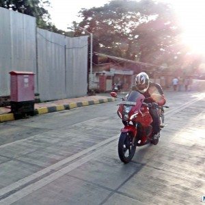 Hero MotoCorp Karizma ZMR Review Action Shots