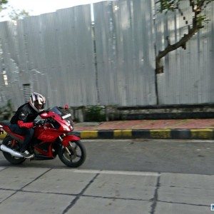 Hero MotoCorp Karizma ZMR Review Action Shots