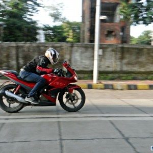 Hero MotoCorp Karizma ZMR Review Action Shots