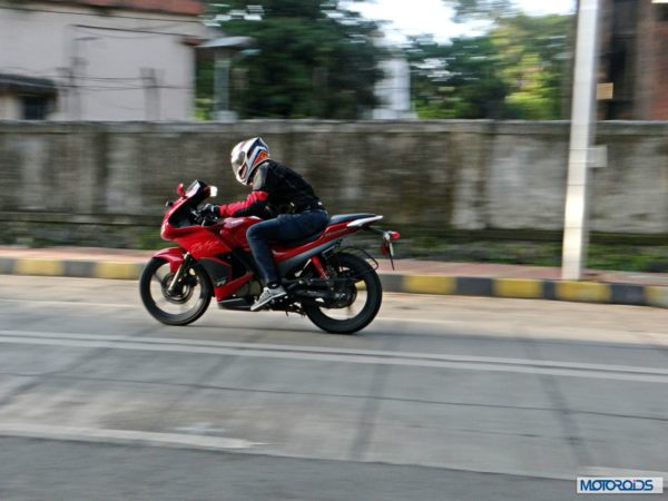 2014-Hero-MotoCorp-Karizma-ZMR-Review-Action-Shots (32)