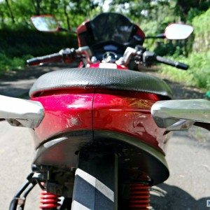 Hero MotoCorp Karizma ZMR Review Pillion Grab Rails