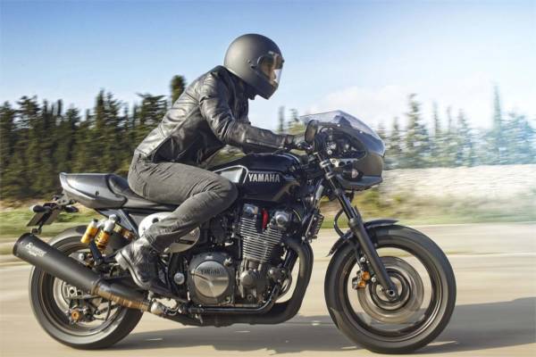 2015 Yamaha XJR 1300  (87)