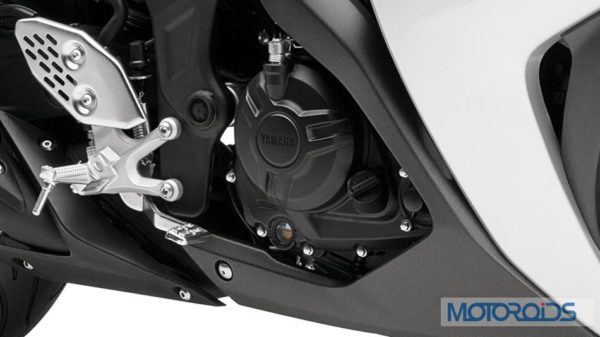 2015-Yamaha-YZF-R3-Official-Details (15)
