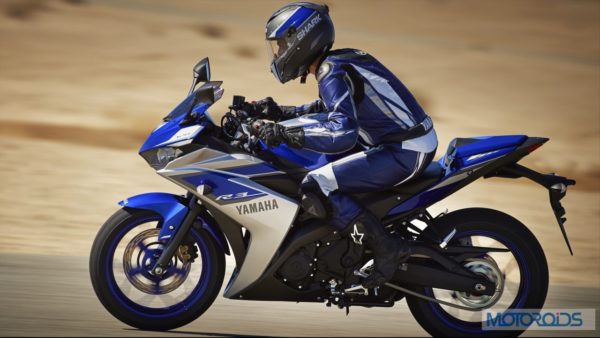 2015-Yamaha-YZF-R3-Official-Details (6)