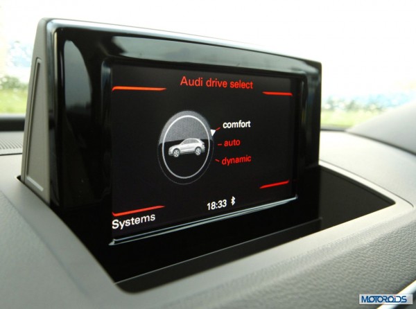 Audi Q3 Dynamic 35 TDI interior (1)
