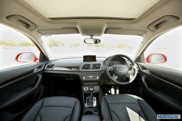Audi Q3 Dynamic 35 TDI interior (3)