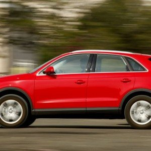 Audi Q Dynamic red