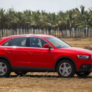 Audi Q Dynamic red