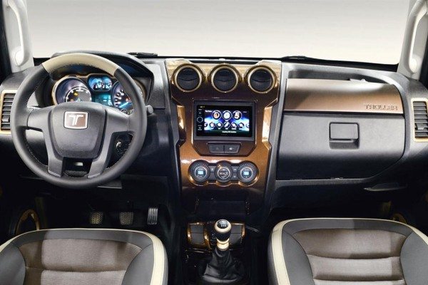 Ford Troller T4 Concept interior (2)