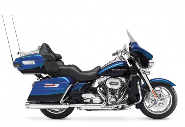 Harley-Davidson-CVO-Limited-blue-black