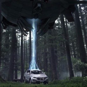 Hyundai Santa Fe Catches Aliens