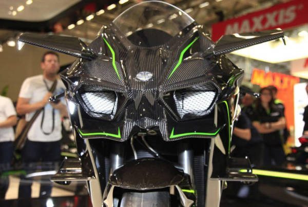 Kawasaki Ninja H to red line at rpm