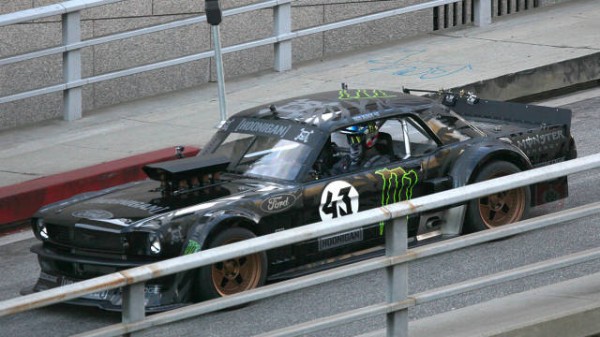 Ken-Block-gymkhana-7-ford-mustang-1