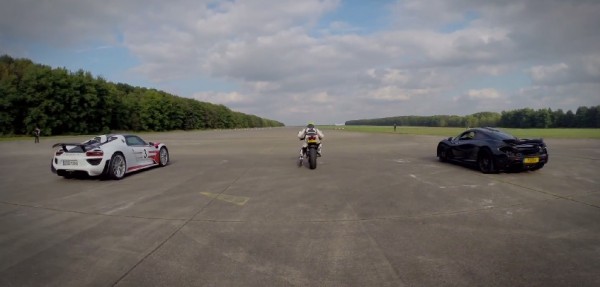 McLaren P1 vs Porsche 918 vs Ducati 1199 Superleggera-2