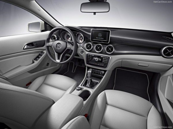 Mercedes-Benz-CLA-Class_2014 (3)