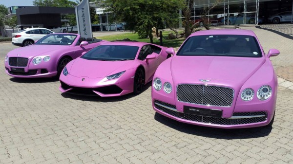 Pink Lamborghini Huracan for Breast Cancer Awareness (3)