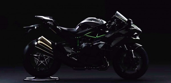 Road-legal Kawasaki Ninja H2 teased (2)