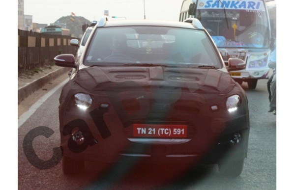 Spied-Hyundai-Elite-i20-Cross-front