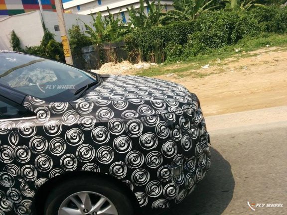 Upcoming-Toyota-Innova-Spied-2