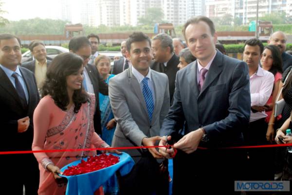 Volkswagen North Mumbai showroom (1)