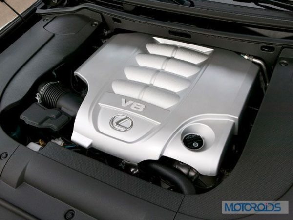 lexus-lx-570-engine-2