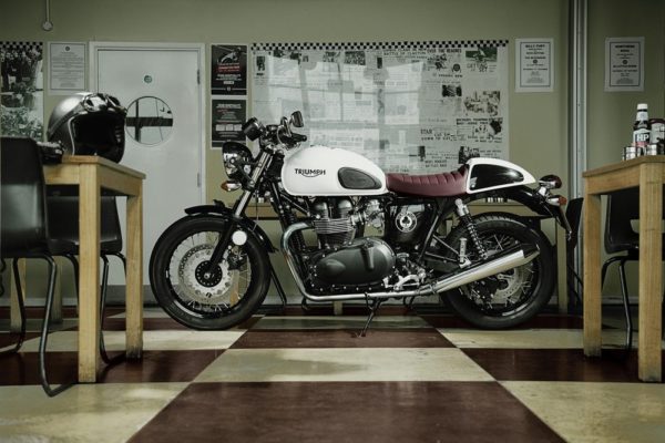 triumph_thruxton_ace_cafe_special_edition-1