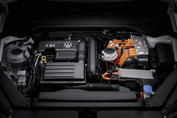 vw-Passat-GTE-7