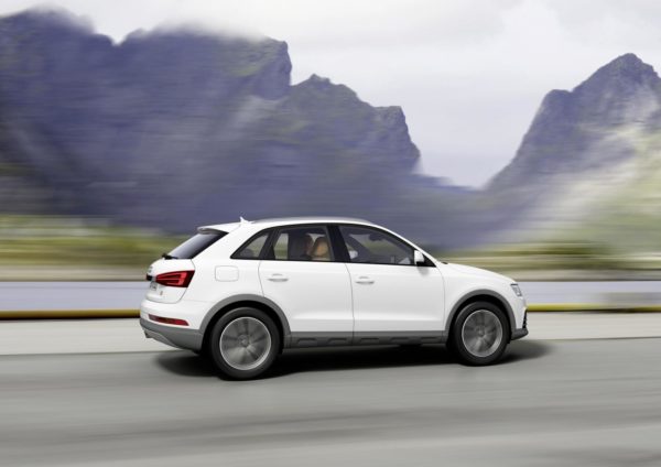 2015 Audi Q3 face-lift (36)