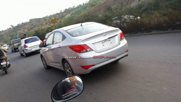 2015-Hyundai-Verna-Undisguised-1