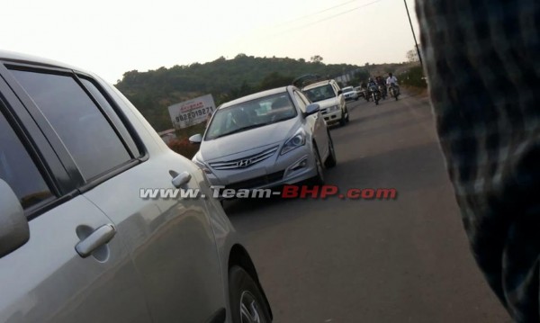 2015-Hyundai-Verna-Undisguised-2