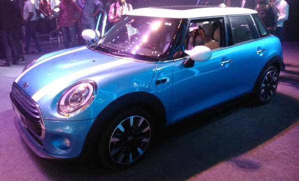 Mini India  door