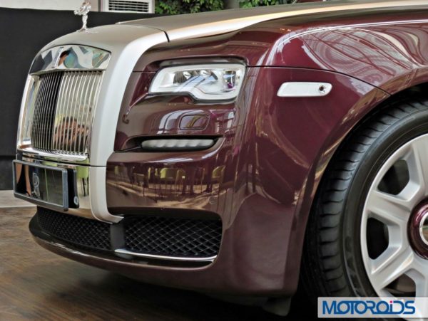 2015-Rolls-Royce-Ghost-Series-II-India-Launch-Headlight-Turn-Indicators (70)