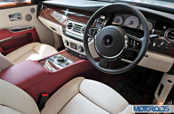 2015-Rolls-Royce-Ghost-Series-II-India-Launch-Interior-Dashboard (22)