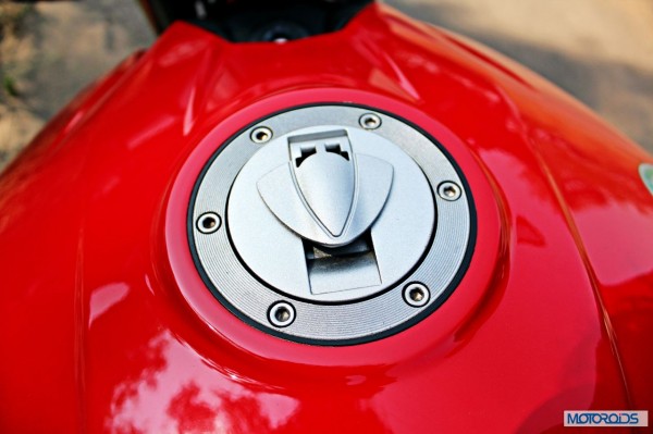 Benelli-BN600i-fuelcap-closed