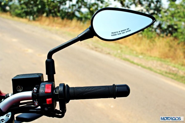 Benelli-BN600i-right-handlebar