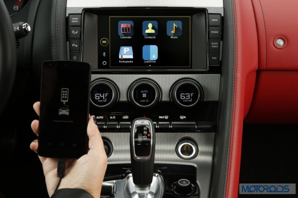 Jaguar-Land-Rover-New-Smartphone-App-1