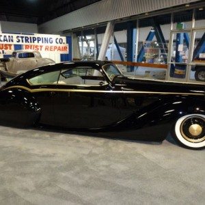 James Hetfield gets himself a Custom Black Pearl One Off hot rod