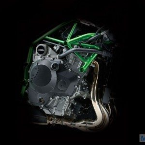 Kawasaki Ninja H Official Image  Engine Right Front