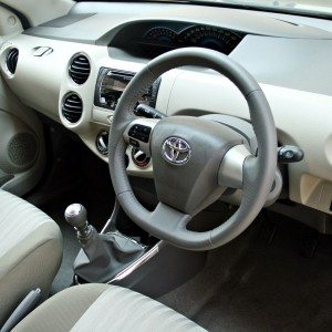 New 2014 Toyota Etios interior (6)