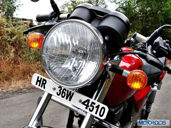 New-Hero-Splendor-Pro-Classic-Review-Headlight