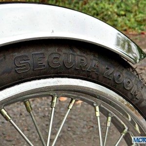 New Hero Splendor Pro Classic Review Tyre