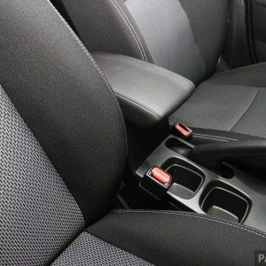 Suzuki S Cross seats