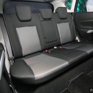 Suzuki S Cross seats