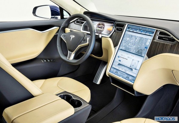 Tesla Model S (3)