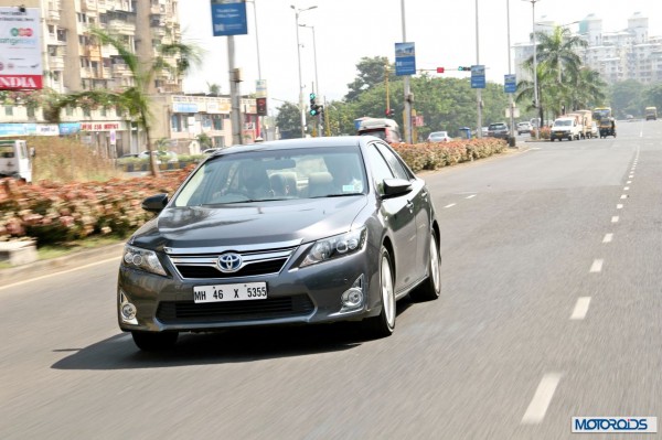 Toyota Camry Hybrid (10)