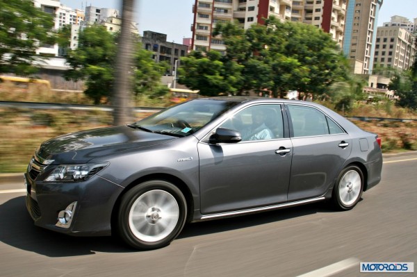 Toyota Camry Hybrid (11)