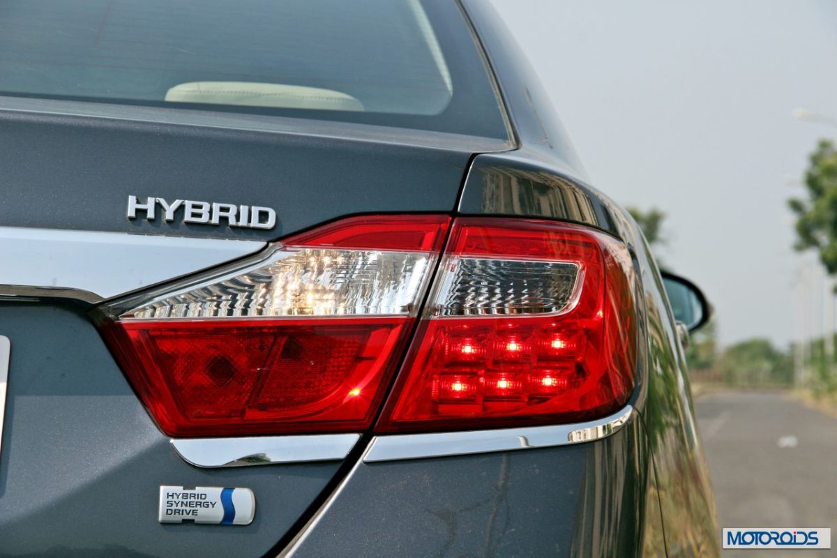 Toyota Camry Hybrid tail lamp