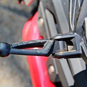 benelli tnt  footpegs